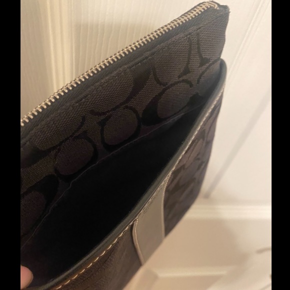 Long Strap Coach Bag - Picture 3 of 6